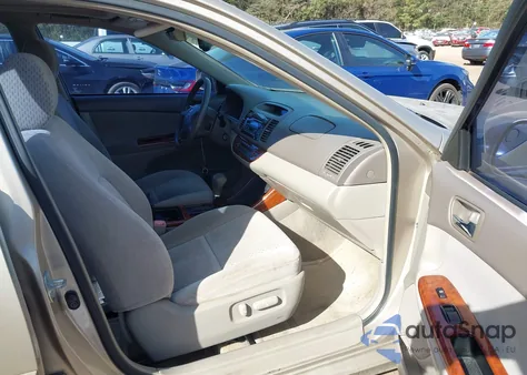 2004 Toyota Camry Xle from USA, damaged, VIN 4T1BE32KX4U264265